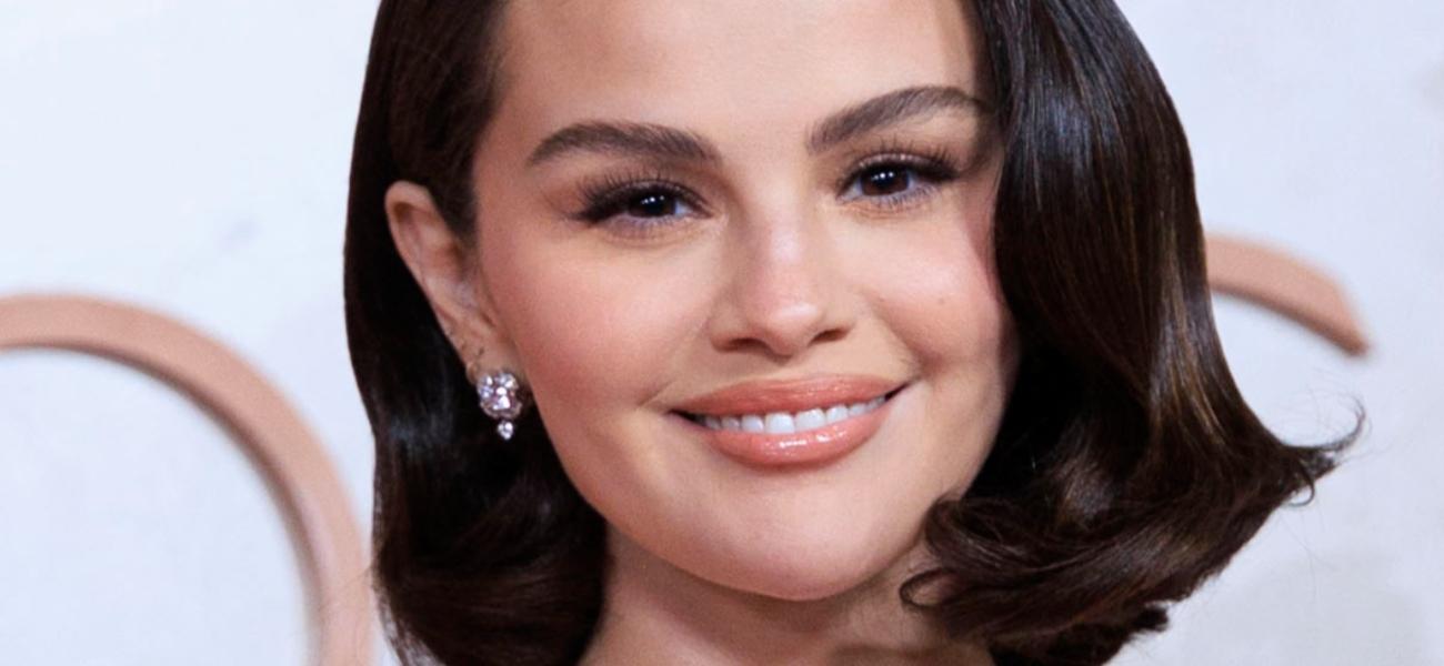 Selena Gomez close up