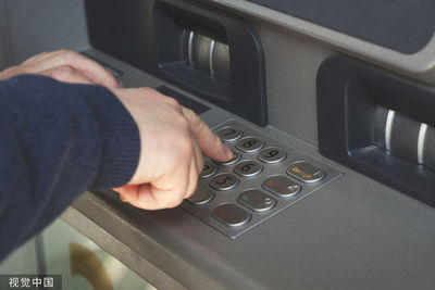 中獎領不了錢「要修復晶片」？　苦主被騙27萬淪人頭戶