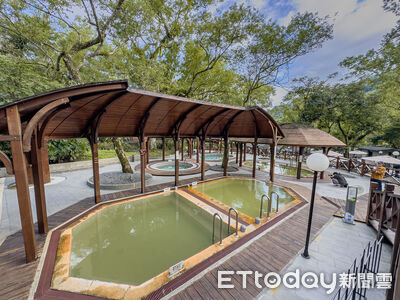 開箱花蓮森林系新飯店！山林中泡湯、走步道　夜晚享免費宵夜