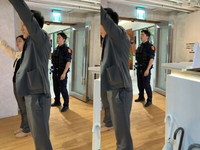 恐攻嫌一路殺上樓！麥當勞急拉鐵門「近10人躲櫃台」　警持槍守門