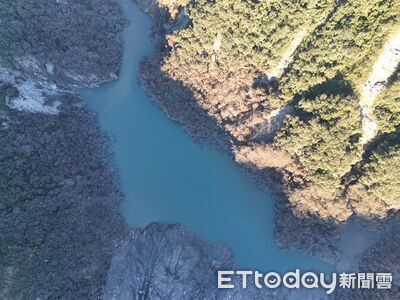 馬太鞍堰塞湖最新空拍！蓄水量剩600萬噸　維持紅色警戒