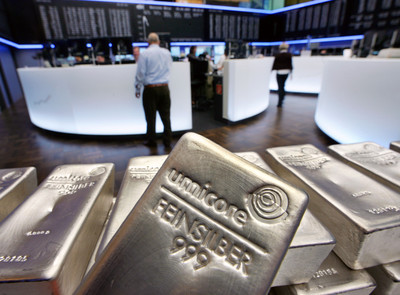 貴金屬史詩級行情！白銀暴漲　與黃金、鉑金同刷新高