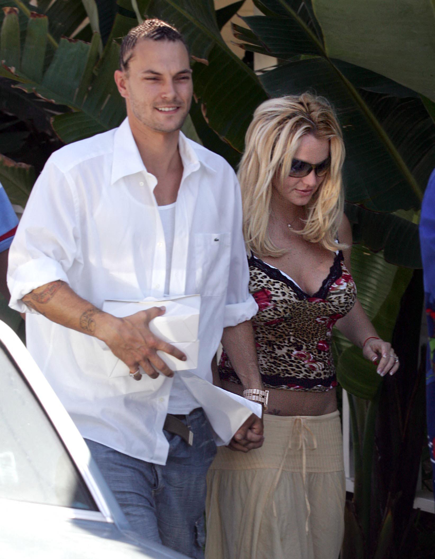 Kevin Federline and Britney Spears enjoy lunch in Malibu