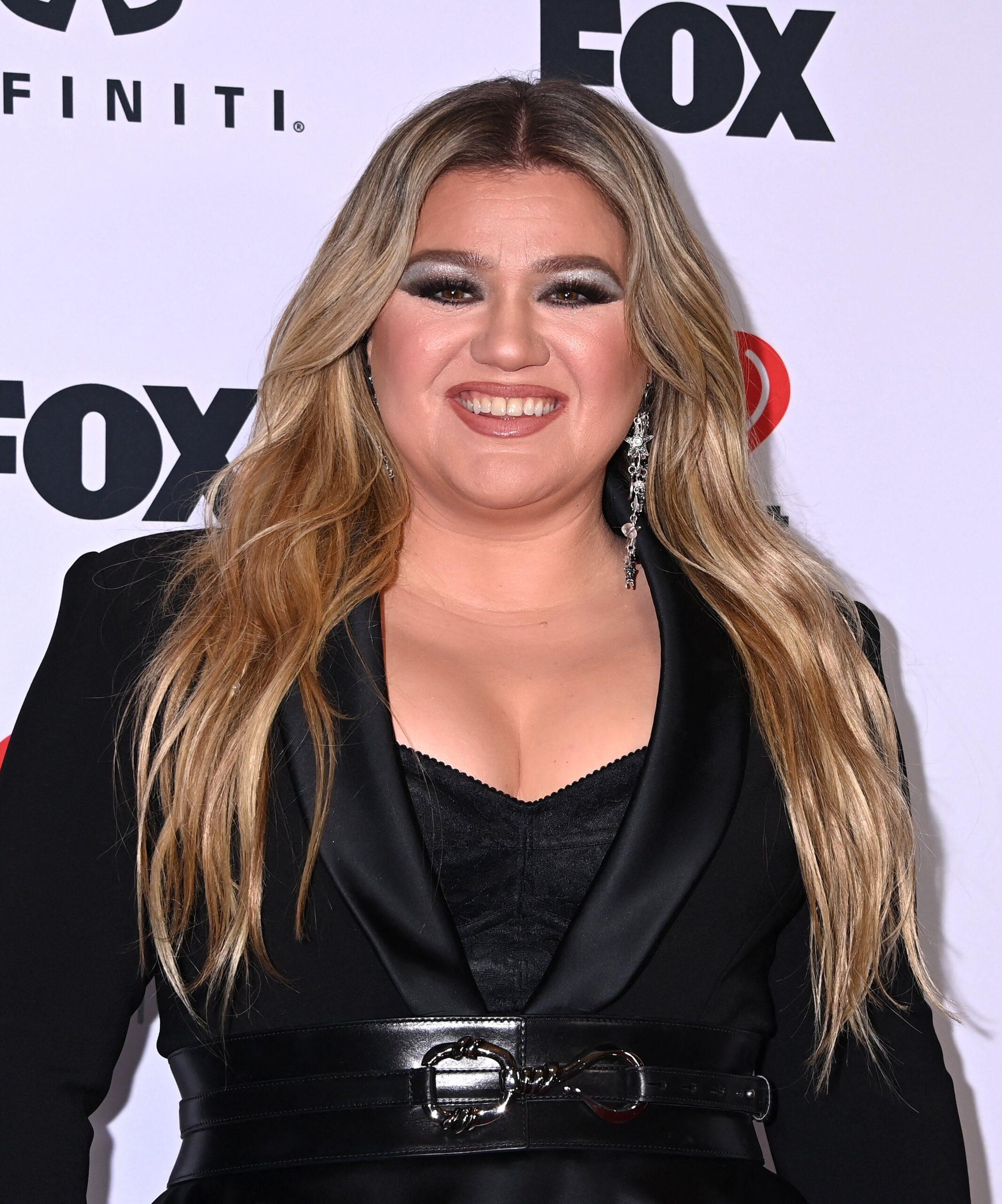 Kelly Clarkson at 2023 iHeartRadio Music Awards