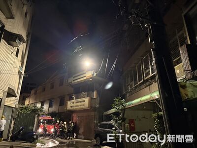 桃園平鎮民宅凌晨大火！消防救出受困女　全身40％燒燙傷送醫