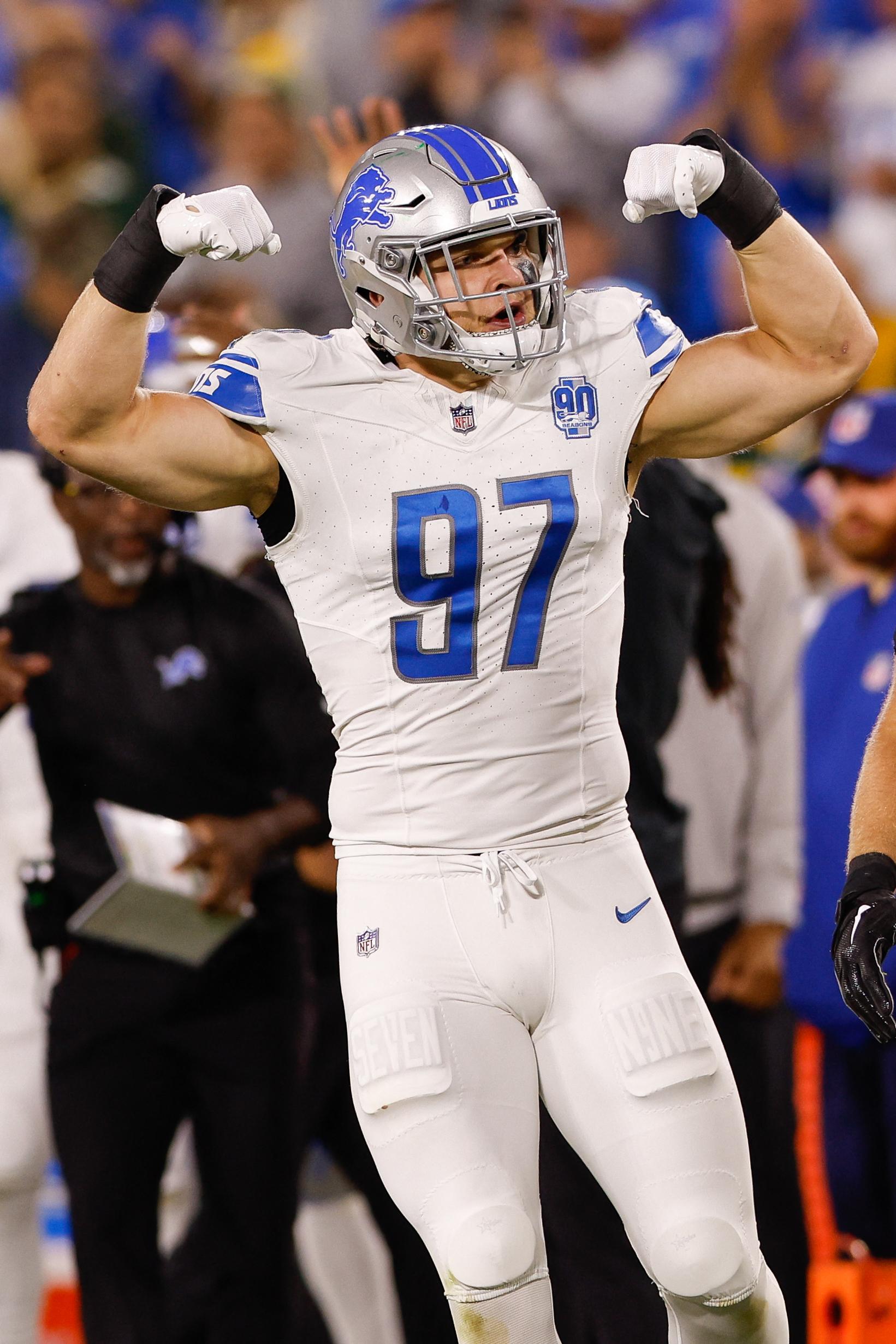 Aidan Hutchinson during an NFL game. 