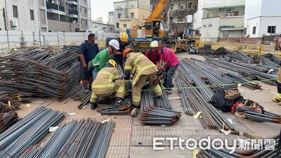台南工地意外！45歲工人墜落12米受困　警消搶救急送醫