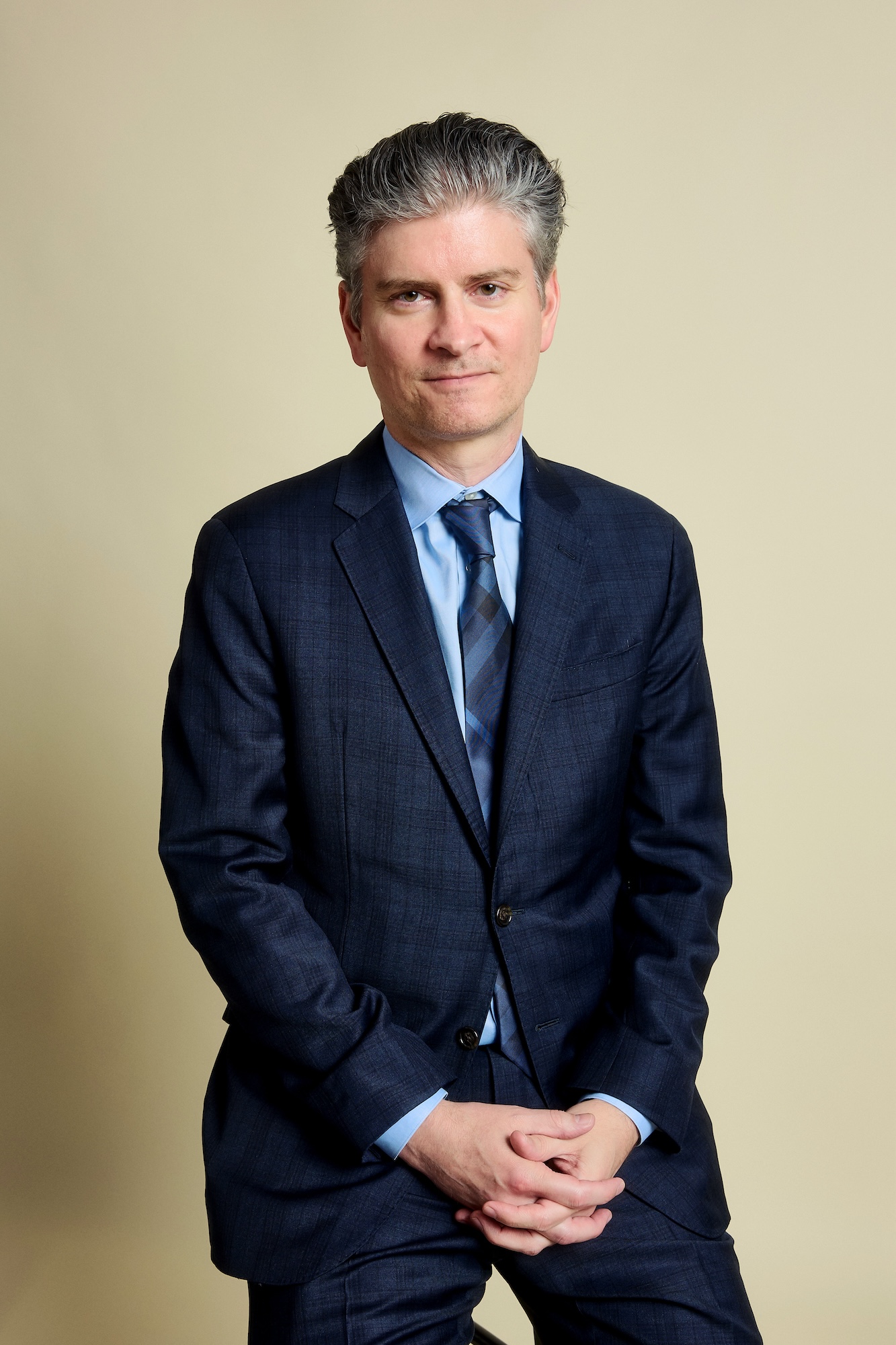 Who Is Presenting the 2025 Emmy Awards Lauren Graham Alexis Bledel More