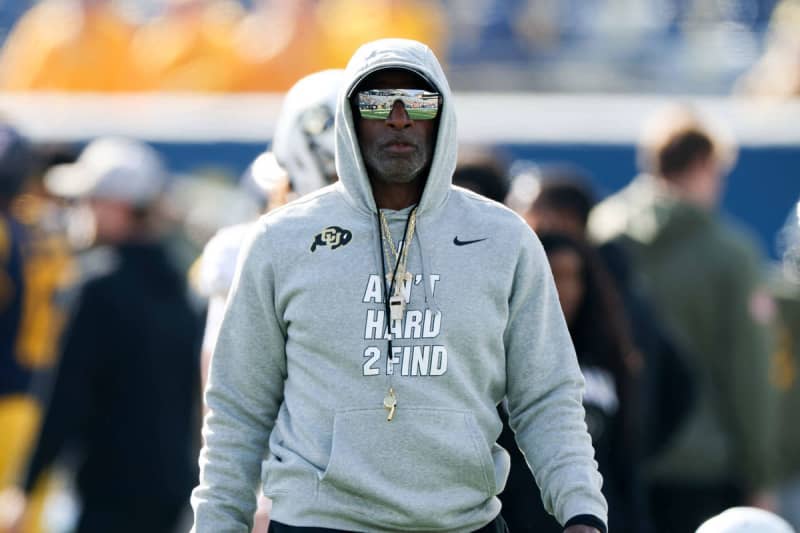 NCAA, College League, USA Football 2025: Colorado Vs West Virginia NOV 08 November 8, 2025: Colorado Buffaloes head coach Deion Sanders looks on during warm ups prior to the NCAA football game between Colorado and West Virginia at Milan Puskar Stadium in Morgantown, WV. Brian Fisher/CSM Credit Image: &Acirc; Brian Fisher/Cal Media Morgantown Wv United States of America EDITORIAL USE ONLY Copyright: xx ZUMA-20251108_zma_c04_009.jpg BrianxFisherx csmphotothree439939 &copy;IMAGO/Newscom World