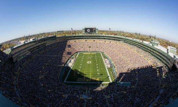 38. Lambeau Field (Green Bay, Wisconsin, USA) &ndash; 80,375