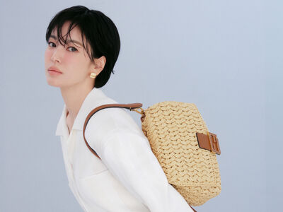 宋慧喬新造型太清爽！白色套裝＋FENDI草編包Baguette　新款詢問度破表