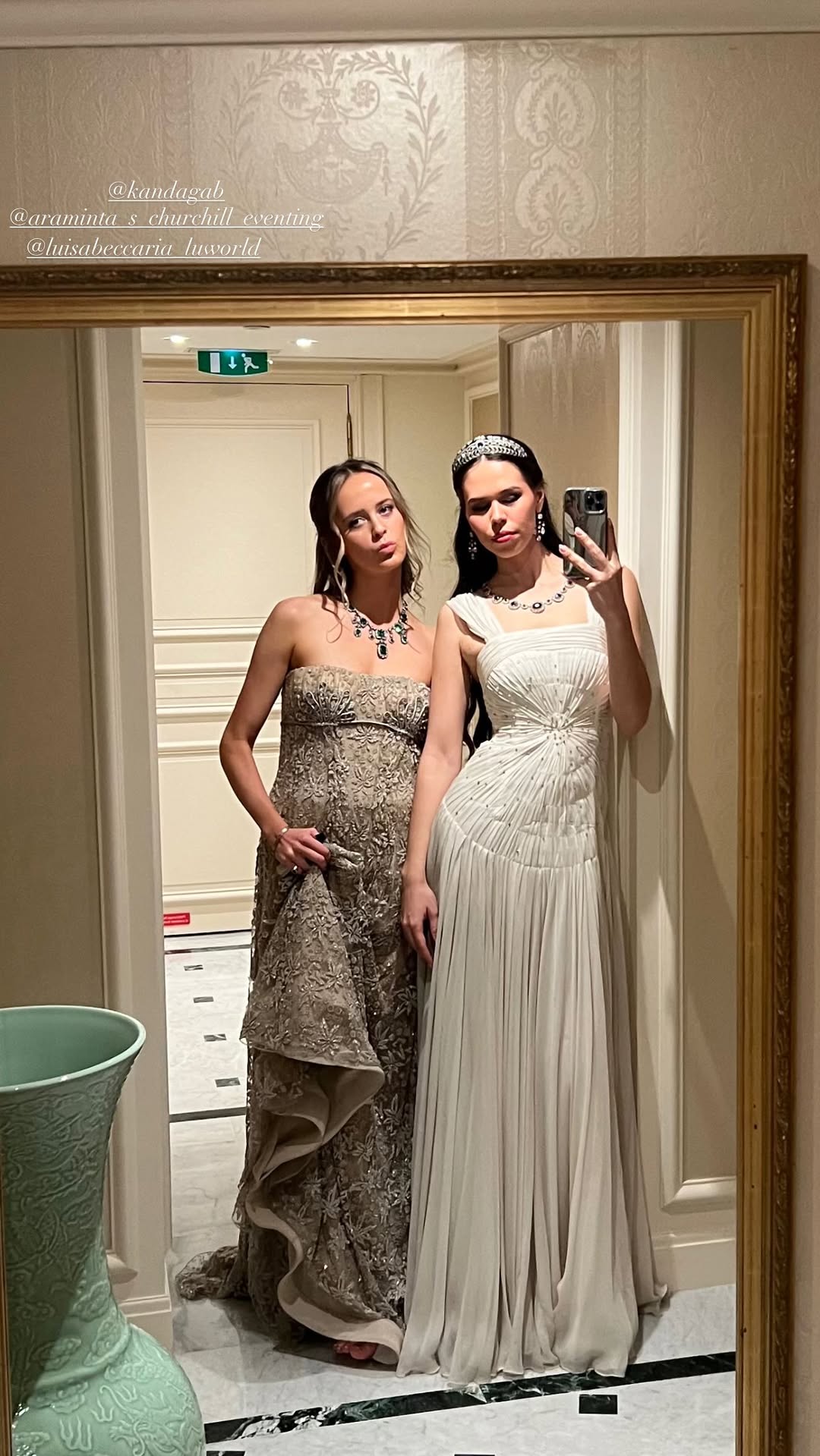 Luisa-Beccaria-Pic-of-Araminta-and-Gabrielle-3777326488521692311