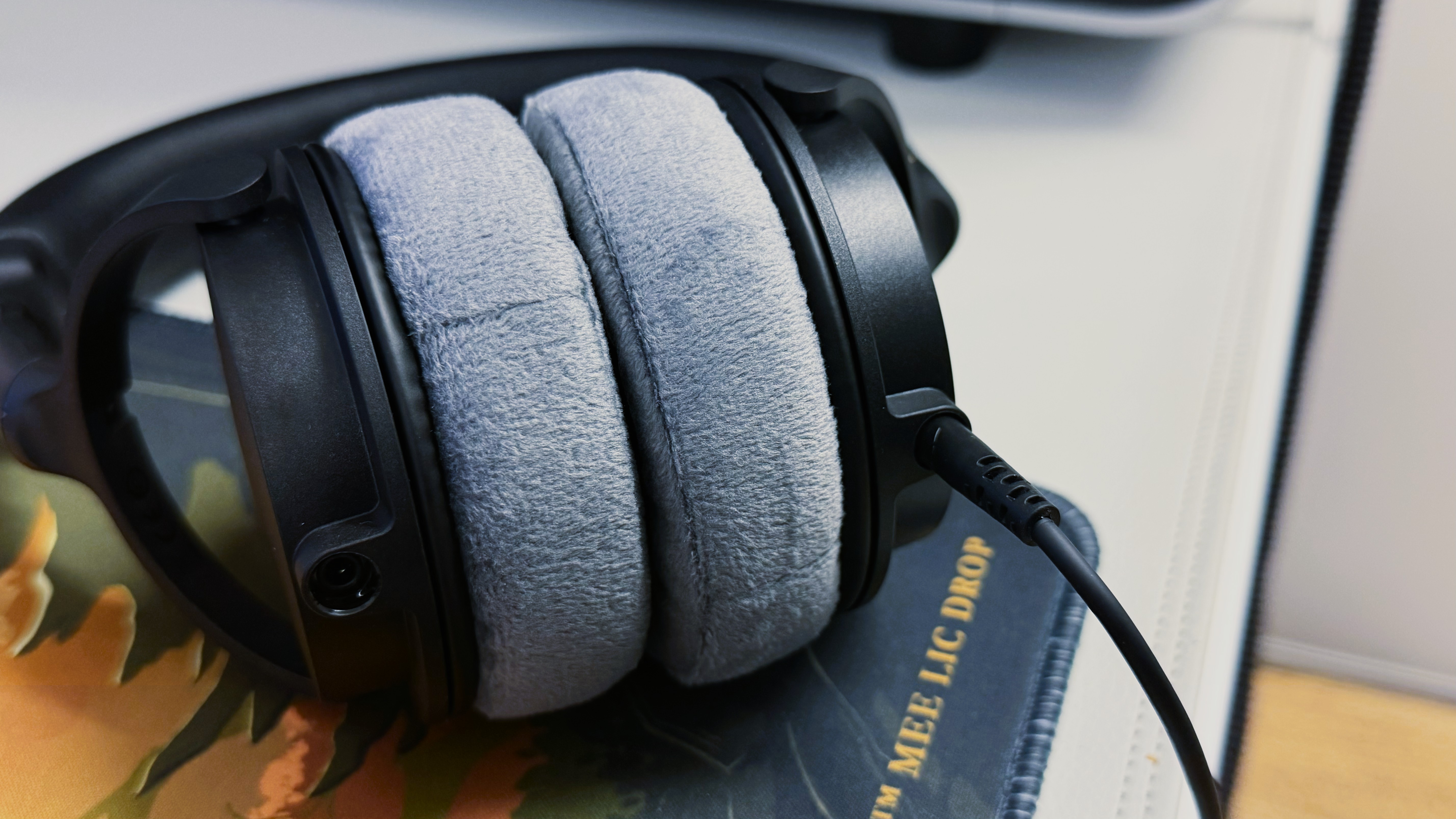 Beyerdynamic DT 270 Pro headphones