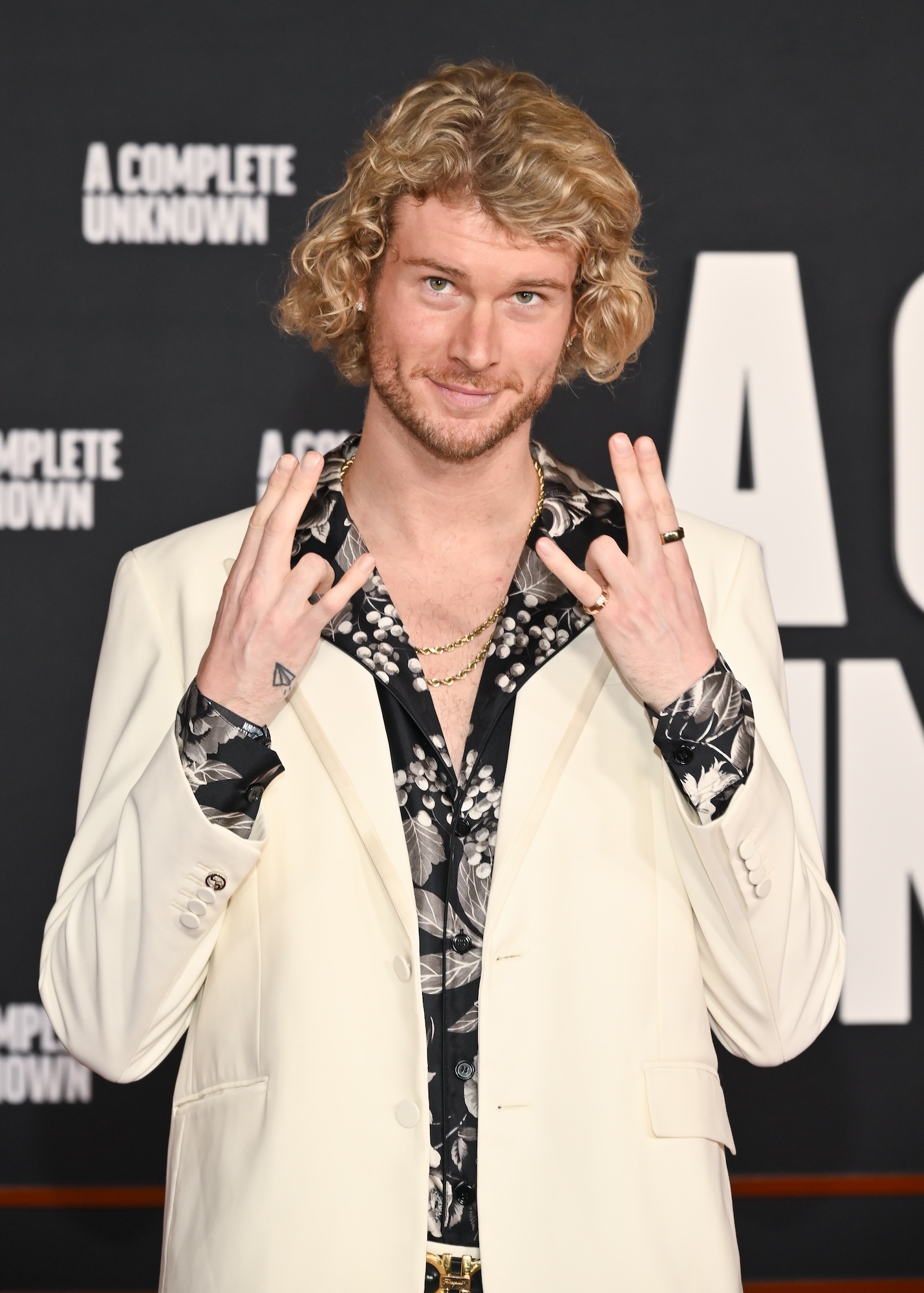 GettyImages-2188742675.jpg Yung Gravy Shania Twain MILF