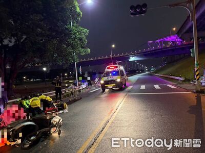 聖誕節悲劇！三重女騎士自撞護欄「乘客臉部重創命危」