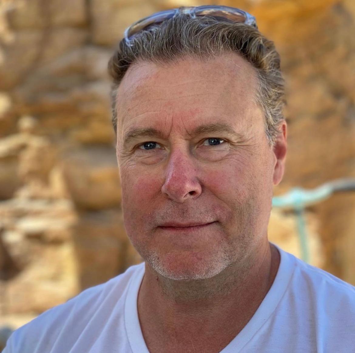 Dean McDermott smiling in an Instagram post