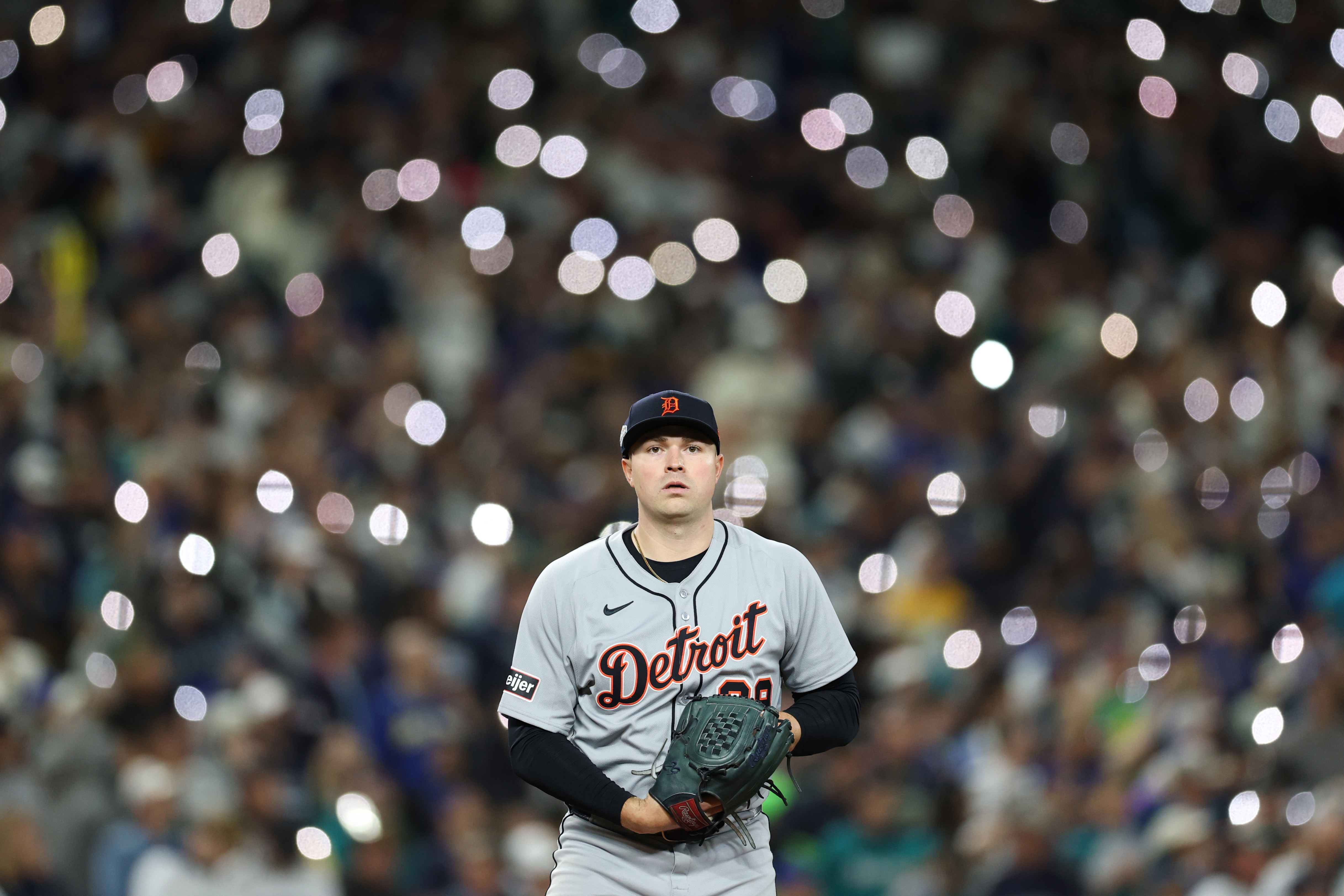 SEATTLE, WASHINGTON - OCTOBER 05: Tarik Skubal #29 of the Detroit Tigers warms up against the Seattle Mariners during the seventh inning in game two of the Division Series at T-Mobile Park on October 05, 2025 in Seattle, Washington. (Photo by Steph Chambers/Getty Images)