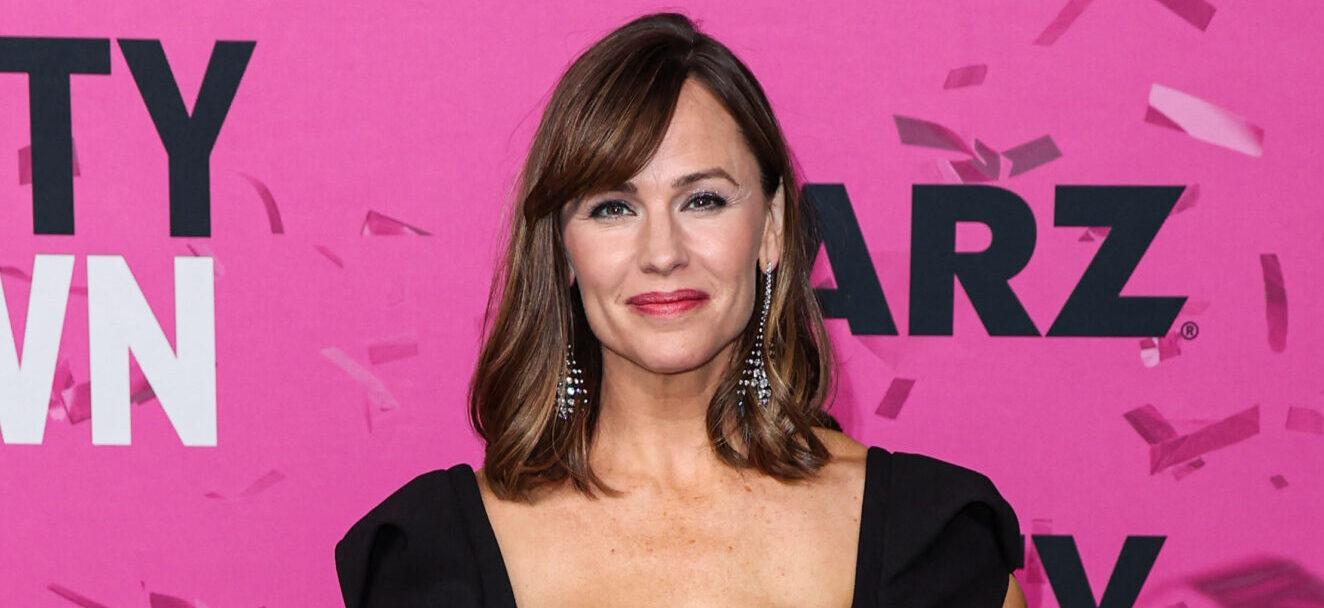 Jennifer Garner at Los Angeles Premiere Of STARZ's 'Party Down' Season 3