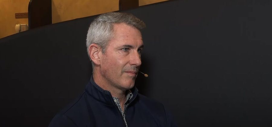 Who Is Andy Byron CEO at Coldplay Concert 006