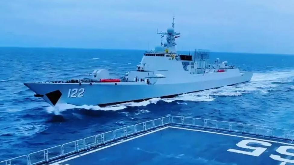 图为中国海军导弹驱逐舰唐山舰