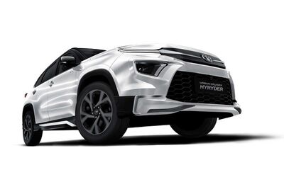 「TOYOTA新休旅開賣」40萬新台幣有找！海外特仕車超帥不陽春