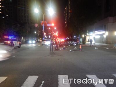 台中嚴重車禍1死1傷！女駕駛衝撞2機車「騎士拋飛慘死」