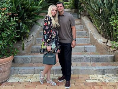 川普么女百萬AP金錶上手貴氣出海　愛馬仕柏金包當媽媽包