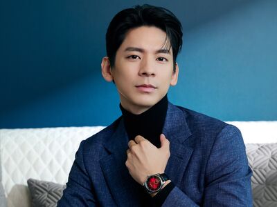 徐悲鴻《奔馬》躍上浪琴表　鍍金自動盤上奔馳