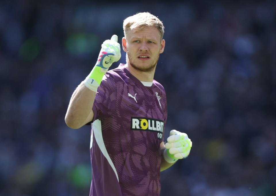 LONDON, ENGLAND - APRIL 6: Southampton's Aaron Ramsdale acknowledges the fans prior to kick-off during the Premier League match between Tottenham Hotspur FC and Southampton FC at Tottenham Hotspur Stadium on April 6, 2025 in London, England. (Photo by Rob Newell - CameraSport/CameraSport via Getty Images)
