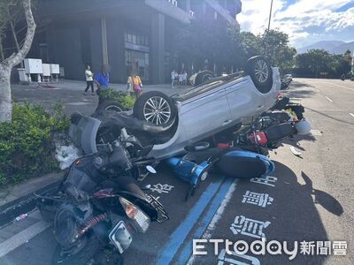 快訊／前一晚吃安眠藥&hellip;新北男「開車連撞10機車」！現場畫面曝光