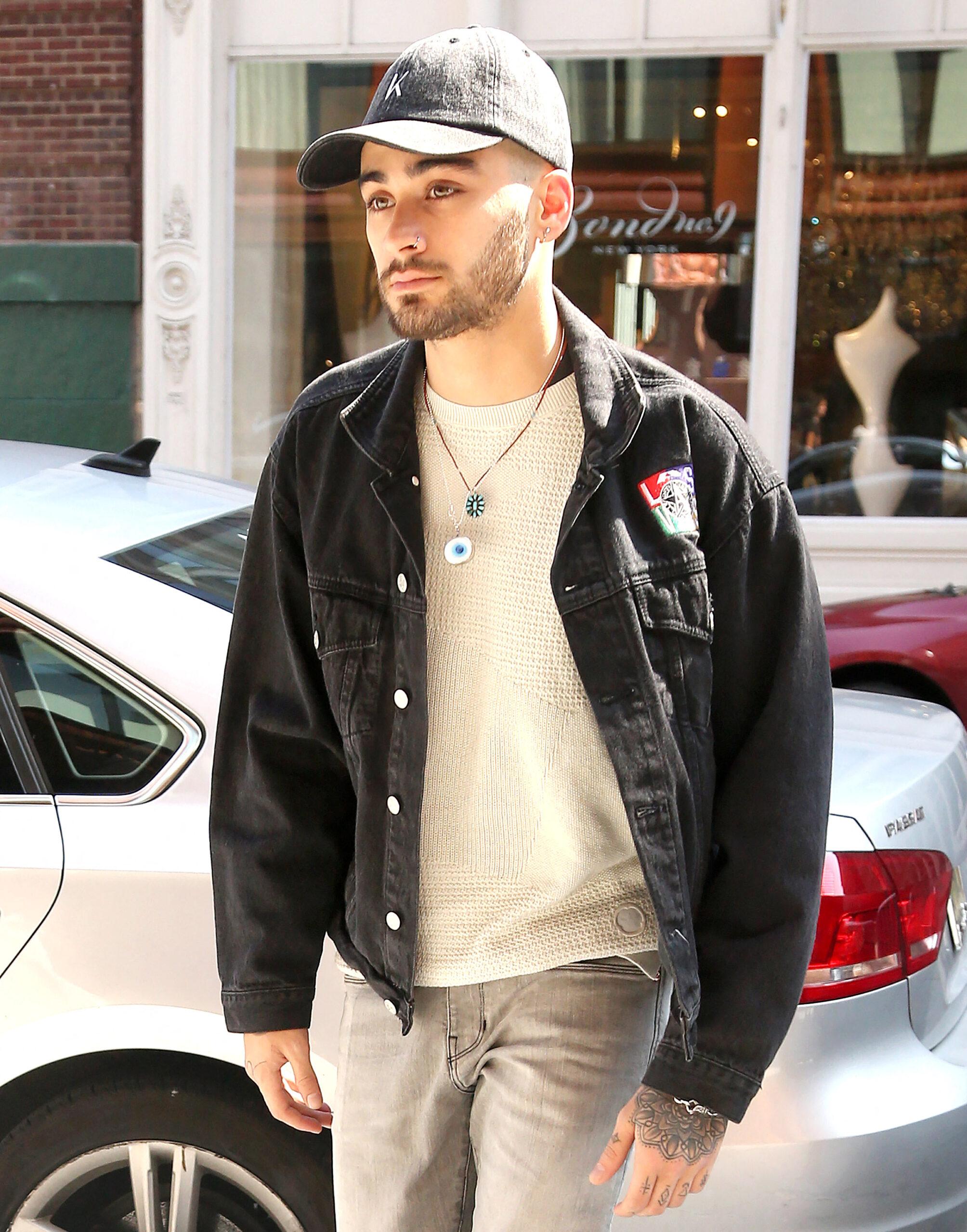 Zayn Malik arriving at Gigi Hadid's Apartment in New York City