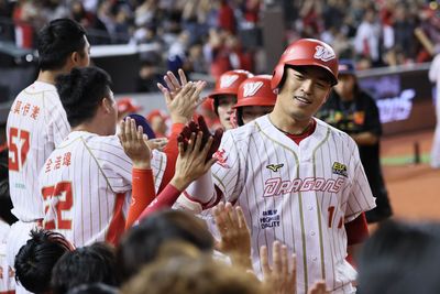 朱育賢致勝3分砲！陳冠偉後援險翻船　龍斷兄弟4連勝