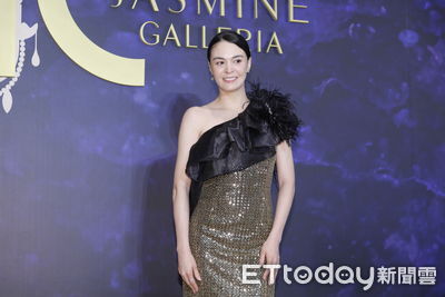 張榕容瘦身有感「斜肩禮服改小」　看Jasmine Galleria10周年大秀