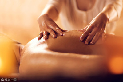 控夫「開房按摩18次」還傳兌換券　妻求償百萬僅獲10萬