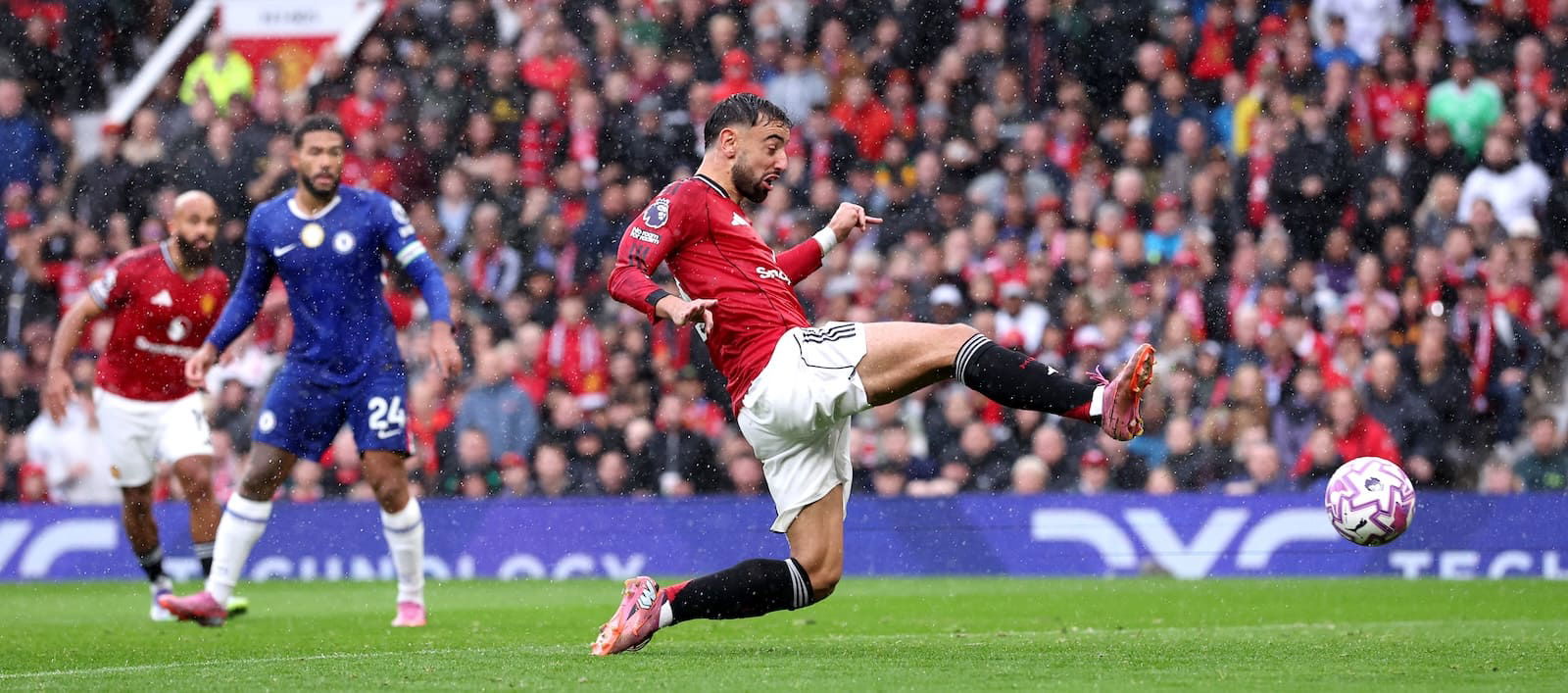 Bruno Fernandes: Al-Ittihad make huge transfer decision on Man United captain