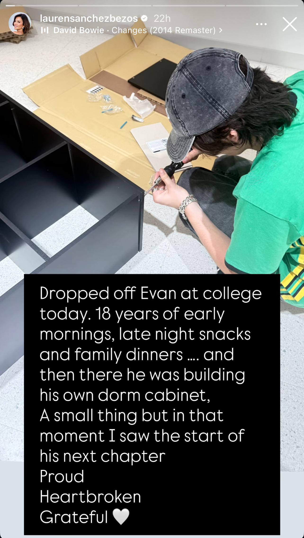 Lauren Sánchez sends her son off to college