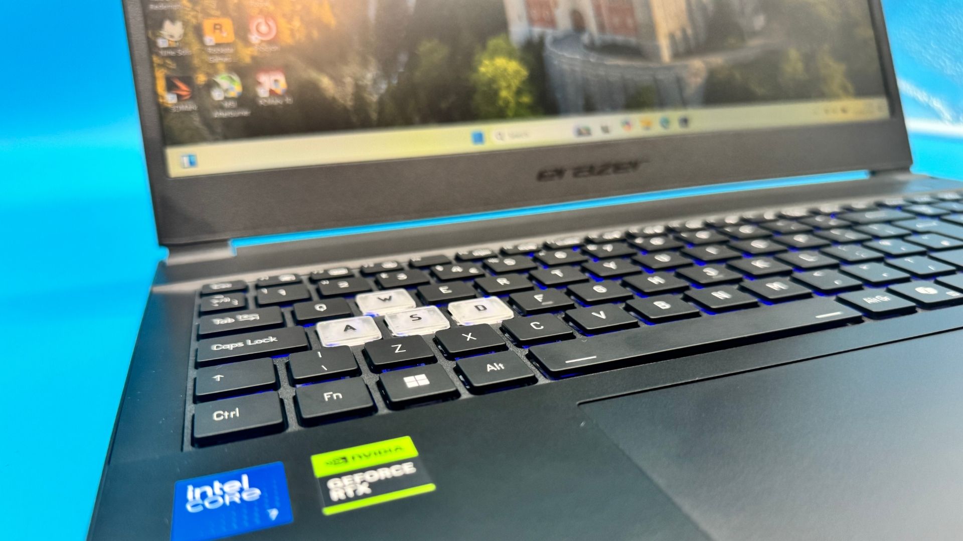 The Medion Deputy Erazer 15 P1 gaming laptop keyboard and screen