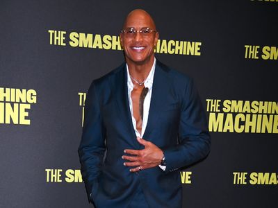 巨石強森就愛霸氣錶　61萬運動錶絕配紳士造型