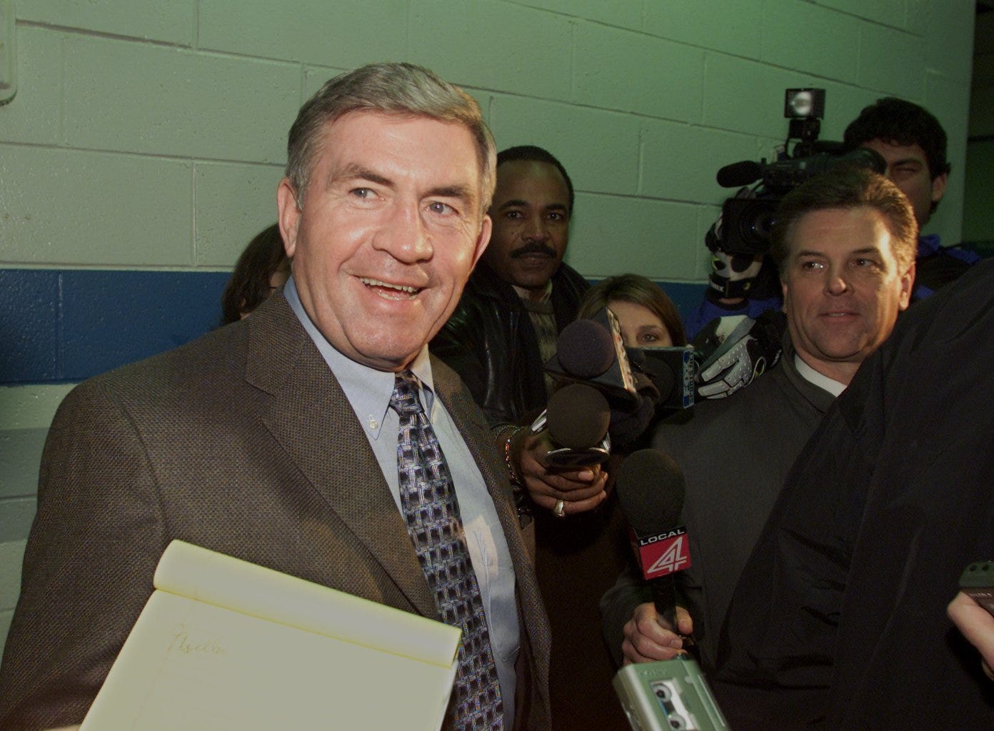 Detroit Lions Head Coach GARY MOELLER would not talk about his situation with the apperant hiring of Matt Millan as the New Lions GM as he left his Pontiac, MI. Silverdome offices Monday night Jan 8, 2001. (PHOTO BY JULIAN H. GONZALEZ/DETROIT FREE PRESS)