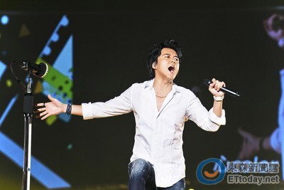 福山雅治被爆「出席富士女主播酒局」開黃腔！LINE對話曝光&hellip;發文回應