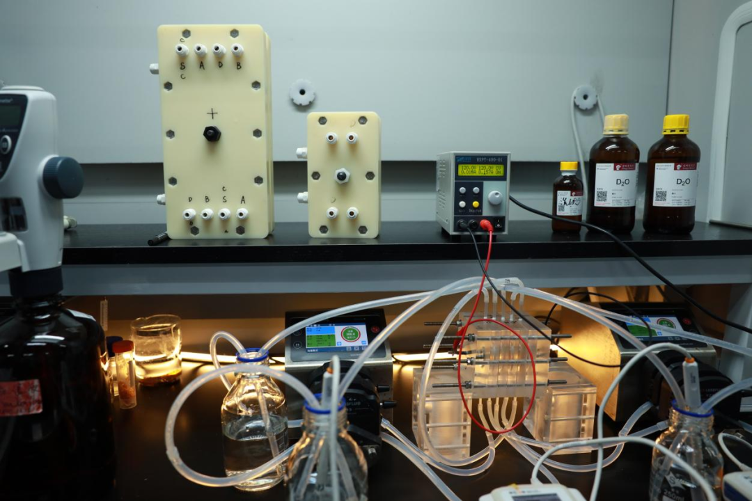 双极膜解离重水的实验装置