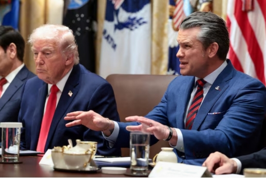 赫格塞思当地时间29日在内阁会议上发表讲话 图源：外媒报道配图