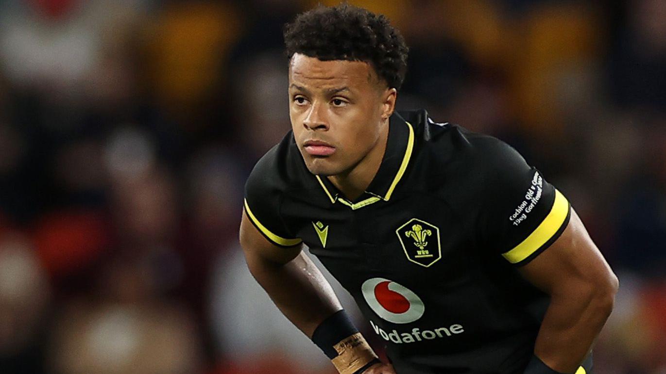 Regan Grace gets ready for the next action