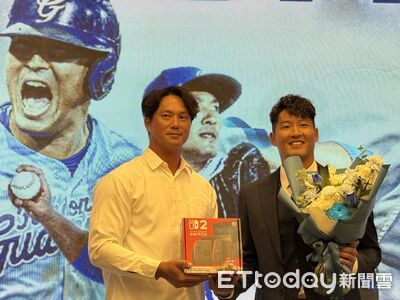 林哲瑄含淚引退　高國輝驚喜獻花：期待新莊休息室攜手帶領學弟