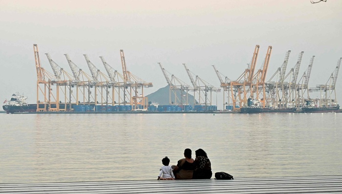 伊朗;霍尔木兹;通行船只收费;维护主权;国家创收