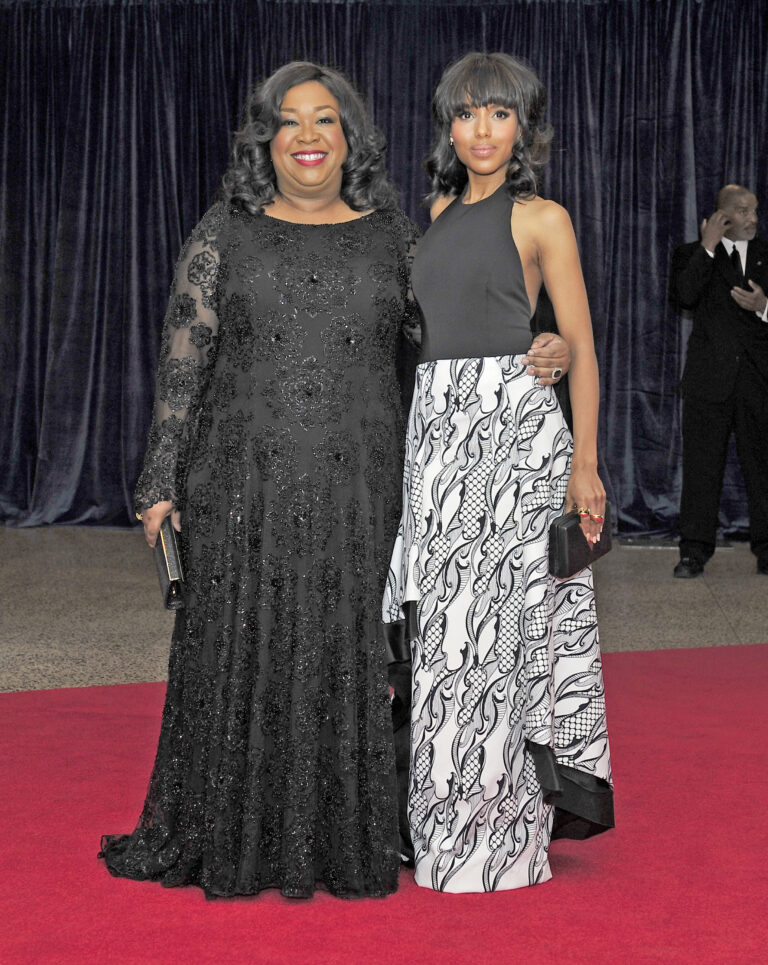 Shonda Rhimes with Kerry Washington on the red carpet.