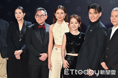 金馬紅毯／柯煒林「醫生准熬夜」嗨喊：期待慶功宴　爸媽飛台「擁抱當幸運物」