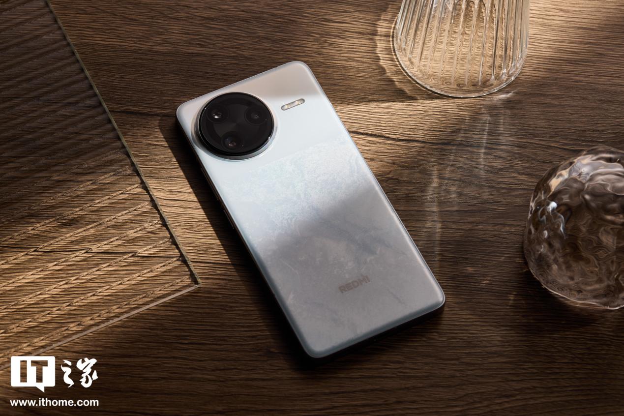 消息称小米 REDMI K90 系列手机预计 10 月发布,搭载骁龙 8 至尊版 / 第二代骁龙 8 至尊版处理器