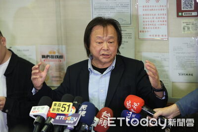 反攻大陸成功？從從容容游刃有餘登上共艦　王世堅笑：統一次就好了