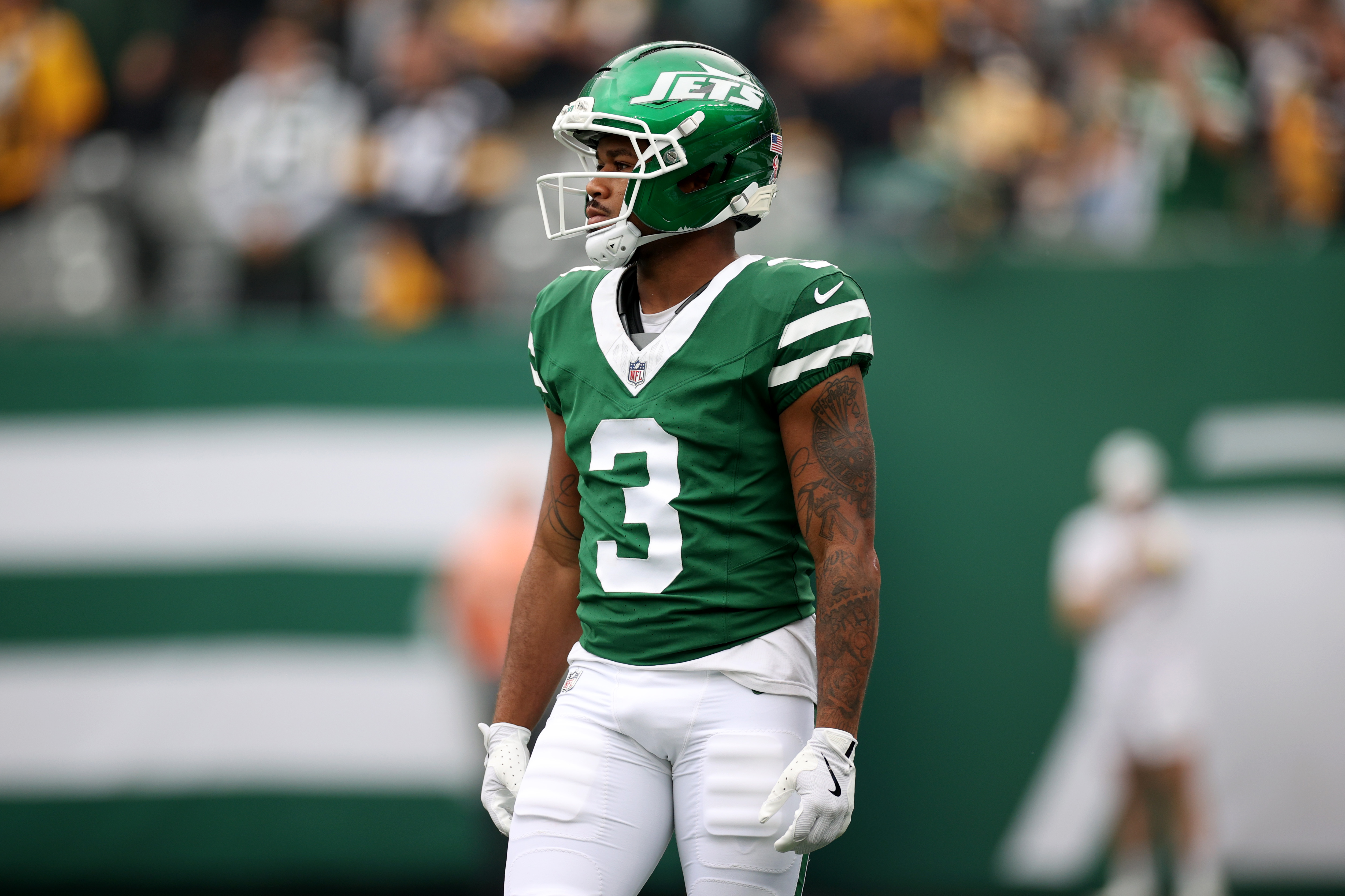 EAST RUTHERFORD, NEW JERSEY - SEPTEMBER 07: Xavier Gipson #3 of the New York Jets looks on during the NFL 2025 game between Pittsburgh Steelers and New York Jets at MetLife Stadium on September 07, 2025 in East Rutherford, New Jersey. (Photo by Evan Bernstein/Getty Images)